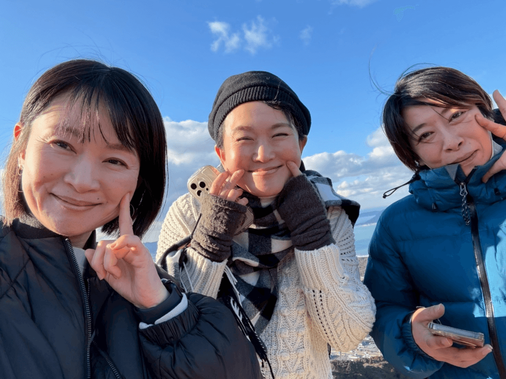 妹と友だちとのビックスマイル写真